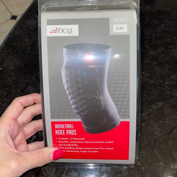 ‼️BRAND NEW‼️ Basketball Knee Pads Adult Spandex Compression BCG Basketball - Picture 1 of 7